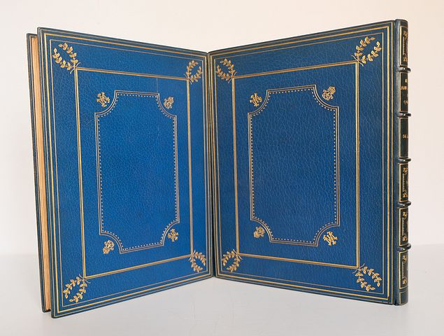NOLHAC, PIERRE DE: LA DAUPHINE MARIE-ANOINETTE and MARIE